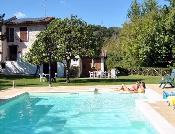 piscina ragazze 7