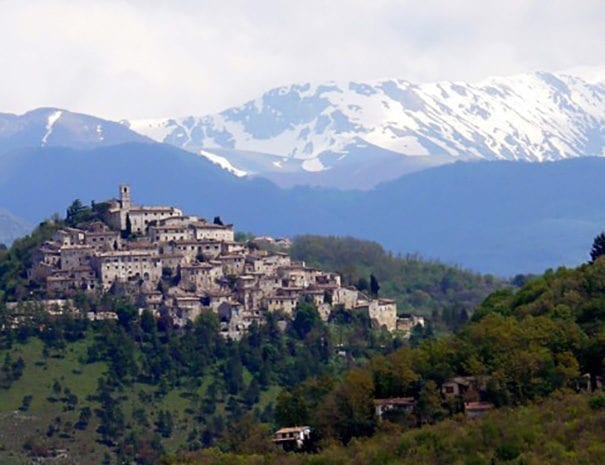 Labro e il Terminillo innevato