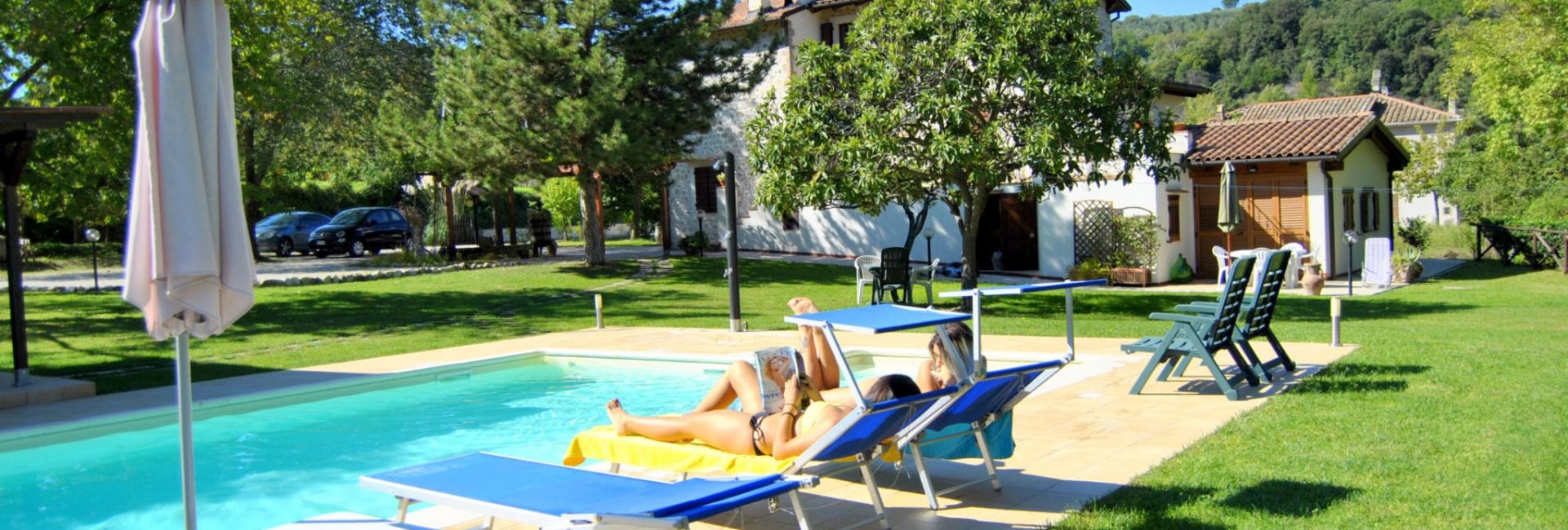 piscina ragazze 4